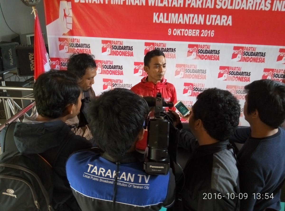 Asis_PSI's tweet photo. Live konfrensi pers PSI kota tarakan Kalimantan Utara
#terimakasihmedia https://t.co/464sU2fMYn