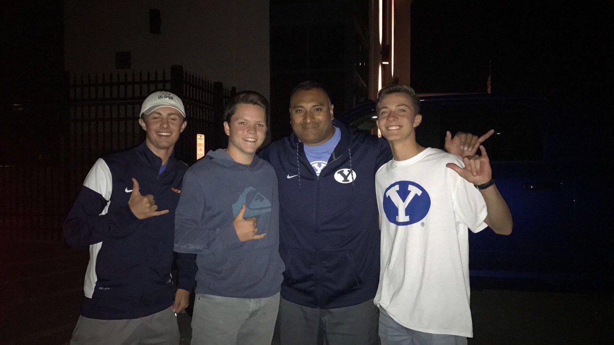 skybj21's tweet photo. BYU all the way. #Kalaniyoubeast https://t.co/tz0AnvdvVR
