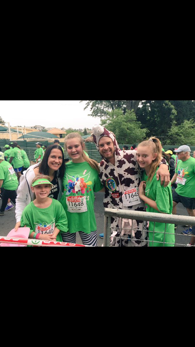 RichLask's tweet photo. @ReneKalmer @SPARLadiesJhb @modern_athlete @getitjhbnorth @modern_athlete #showyoucare #sparrace https://t.co/hN1Es62EAl