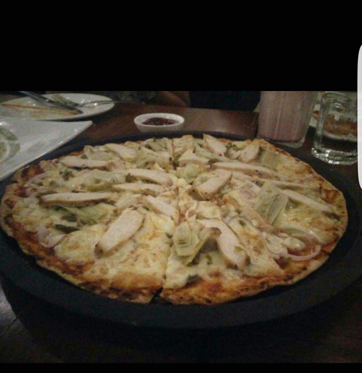BovedaBistro's tweet photo. Sundays just got better with our house Smoked Chicken Pizza 🍕😍 https://t.co/i9MU2Disni