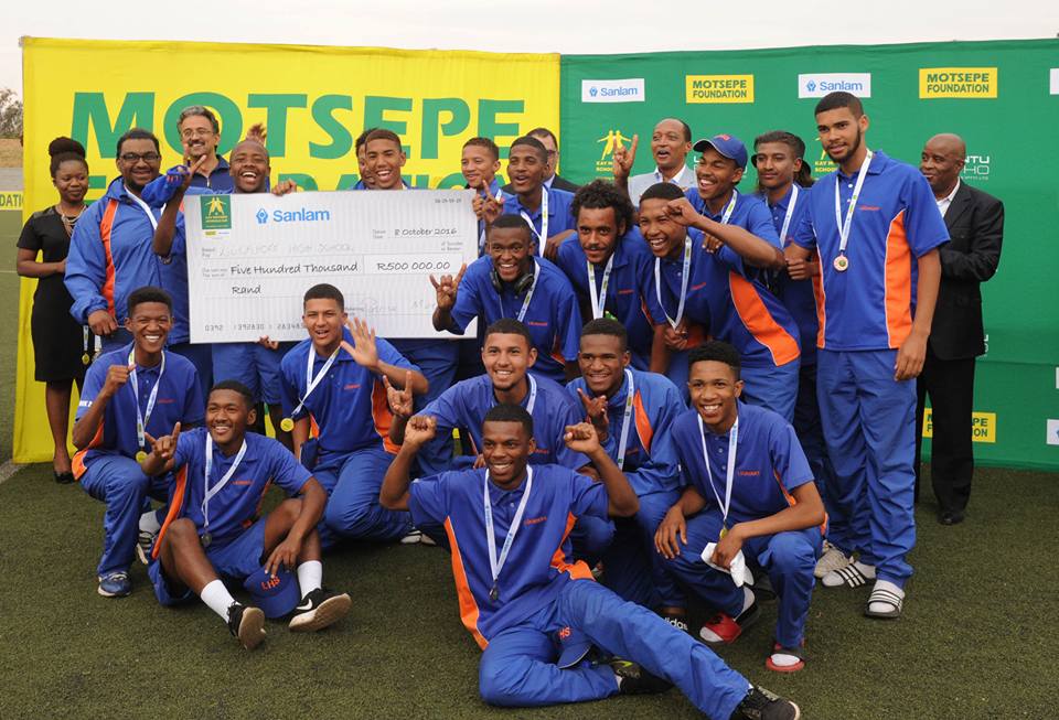 SAFA_Schools's tweet photo. #kmsc2016 Prizes for the 2016 Kay Motsepe Schools Cup. Well done to all the winners. @SAFA_net @Veli_Mbuli @ThabisoMosia https://t.co/S5txZpNHtk