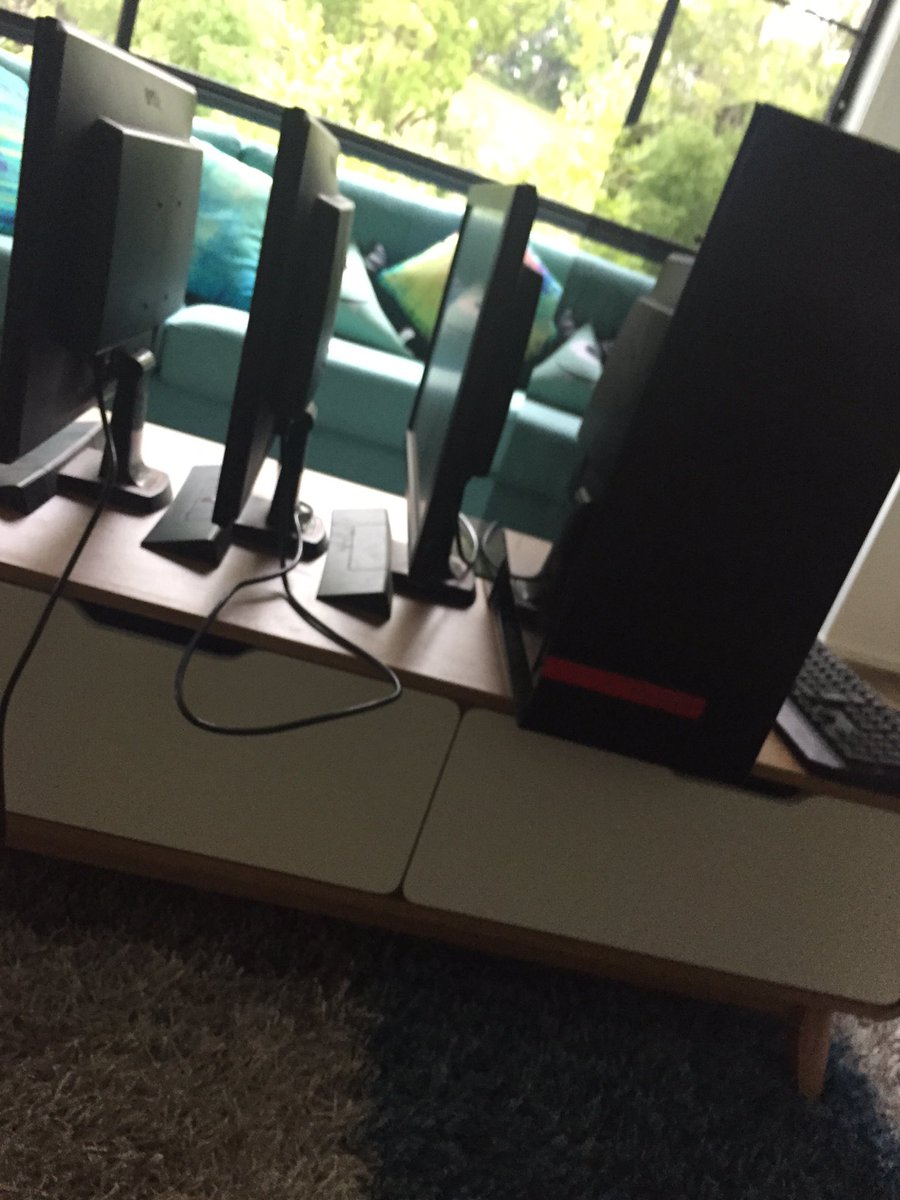 TheJudgements's tweet photo. Selling the pc good by 8000$ worth of equipment 😢😢😢 probably won't even get half back and most of its 6 months old... https://t.co/lVNTWWgya2