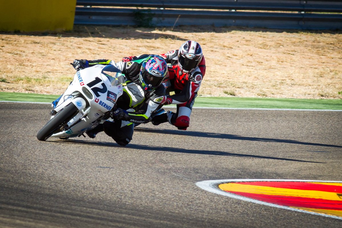 MotoStudent's tweet photo. Terminando los primeros entrenamientos libres de Electric. Esperando a las motos de Petrol en @AragonMotorLand.#EngineeredForRacing https://t.co/UBleHBRCzR