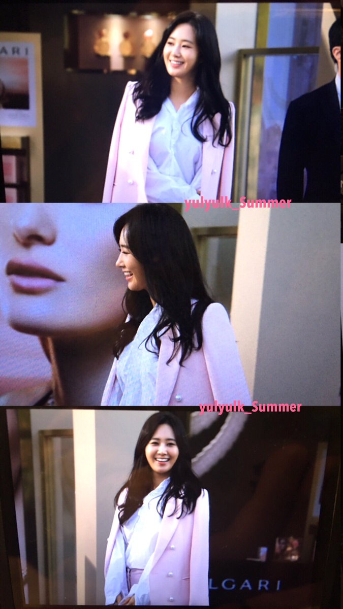 [PIC][09-10-2016]Yuri tham dự buổi Fansign thứ 2 cho thương hiệu nước hoa "BVLGARI Rose Goldea" tại Myeongdong Lotte Duty Free vào chiều nay CuTz_tQUMAIOgwi