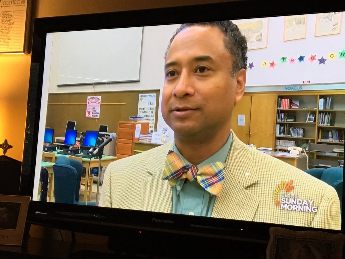 Watching Dr. Andrew Williams on <a href="/CBS58/">CBS 58 News</a> Sunday Morning. Great to see "Rosie" again.😉<a href="/outofthebox1/">Dr Andrew B Williams</a>