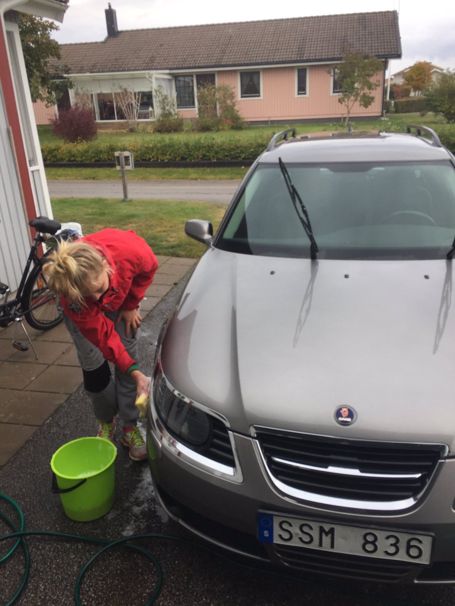 kajdoo's tweet photo. Skönt med en slav. https://t.co/YZ8djE6Ub9