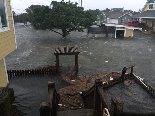 Hurricane Matthew Southeast Coast Discussion Thread - Page 8 CuU3pxDWEAEz3K4