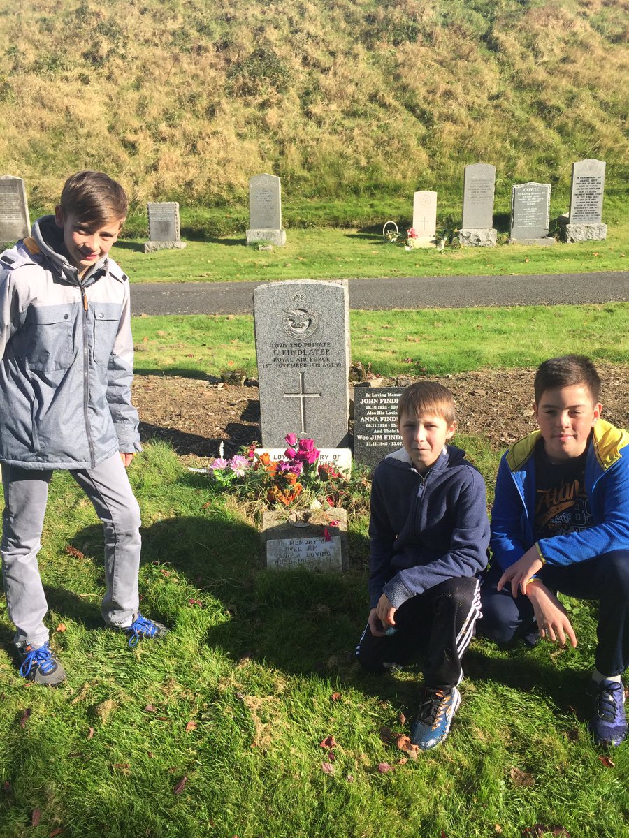 We searched for 58 Commonwealth war graves in #Stirling Ballengeich cemetery as part of #LivingMemory project. #BoysBrigade <a href="/CWGC/">Commonwealth War Graves</a>