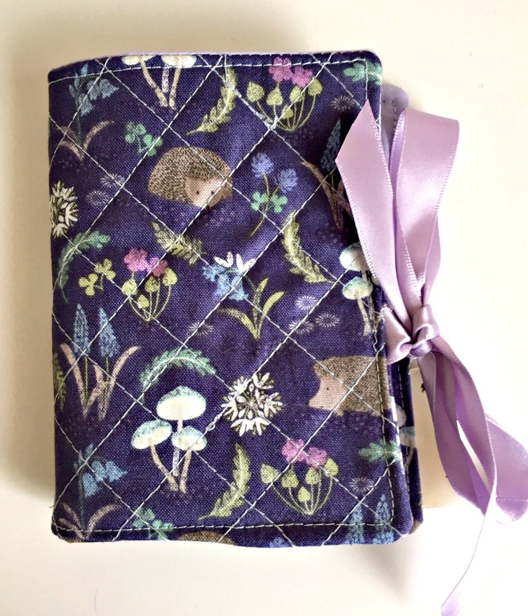 MelvisMakes's tweet photo. SALE Lilac Hedgehog Needlebook, Felt Needlebook, Quilted Needle Ca… https://t.co/XYfj9w48gz #Handmade #NeedleStorage https://t.co/QPDbiRGPaI