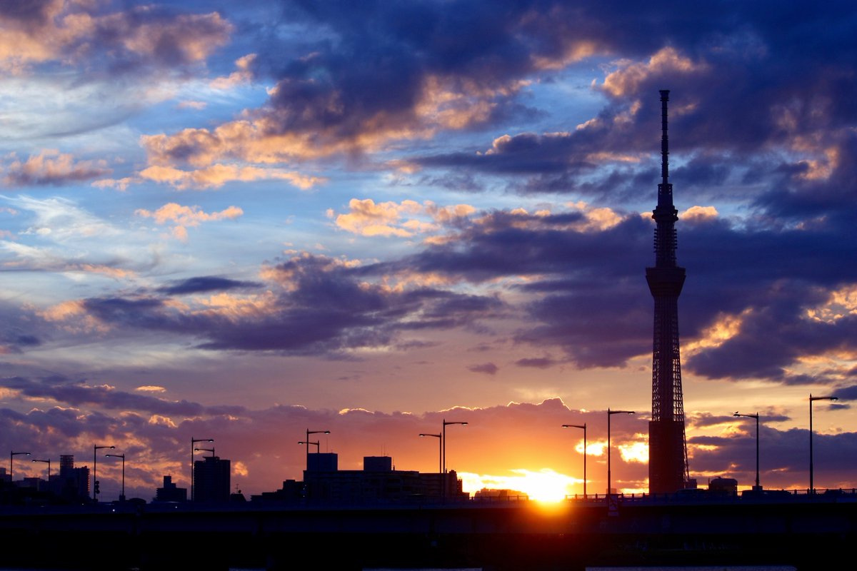 ysds99's tweet image. 今日はバッチリ夕日が撮れました✌️

#写真好きな人と繋がりたい #イマソラ
#ファインダー越しの私の世界