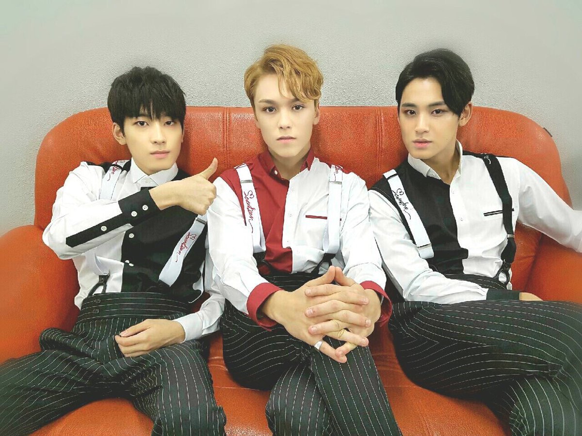 __100wonsvt's tweet photo. なんだこれムリ好きだ https://t.co/c0BKnC291V
