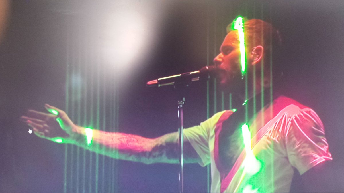 EmilieBenoit03's tweet photo. @MPokora bientôt 1an manque énorme😭❤ Une seule de tes aventures que j'ai pu rèelement vivre au concert le seul que j'est été 😭mon rêve j-?❤😭 https://t.co/Vz1SiFbmf2
