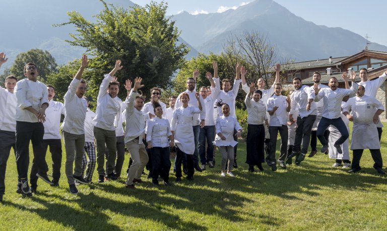 identitagolose's tweet photo. Il bitto sposa la creatività. Alla festa de @LaFiorida è stato declinato in tante versioni nei piatti di grandi chef https://t.co/IDpH6BIEiK https://t.co/6cwm6gSaaI