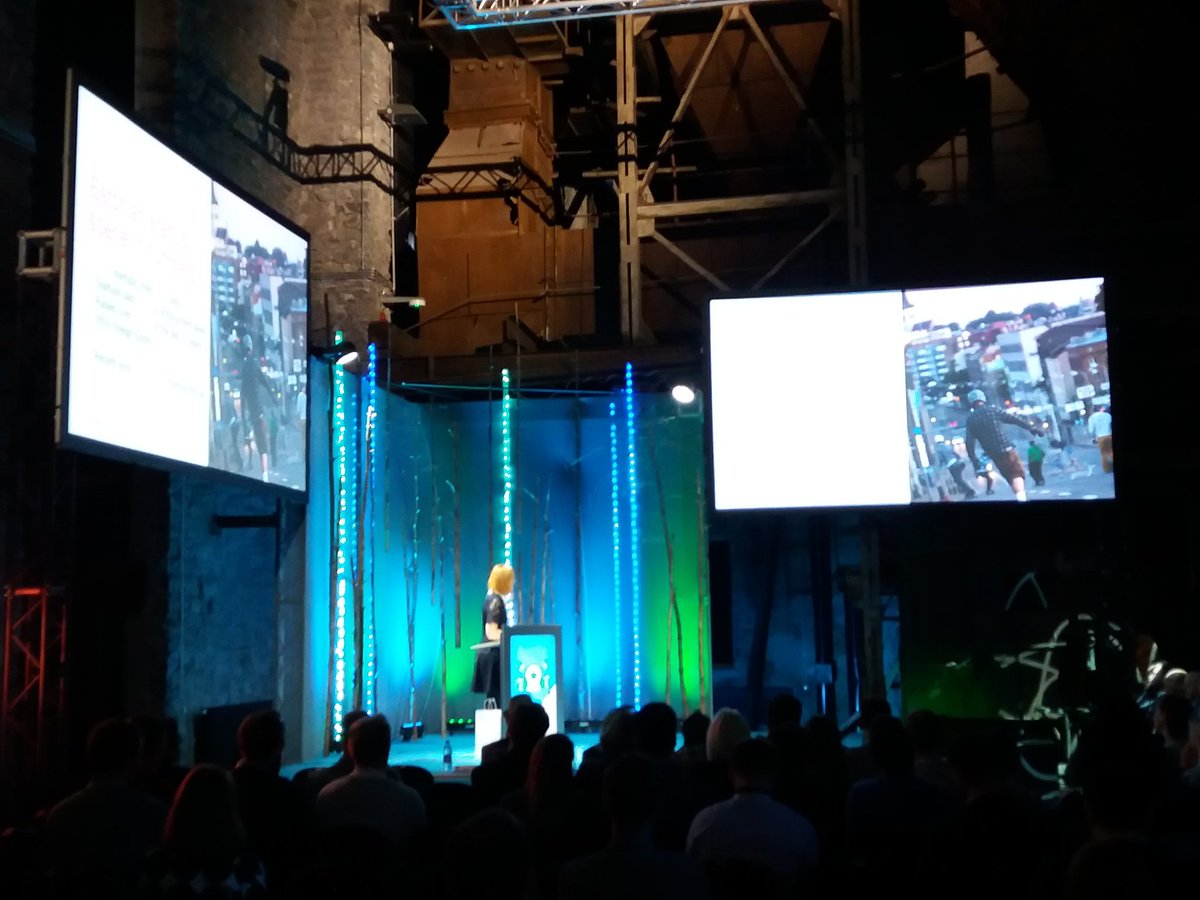 PasYune's tweet photo. #Estonia as the best place to get a #Startup going and not bother with any paperwork.Great way of attracting progress.#Tallinn #clp2016 https://t.co/xmnB9xI5bW
