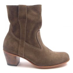 CLF_FR's tweet image. 🤔Quelle couleur ? 😜
goo.gl/4qfcVI