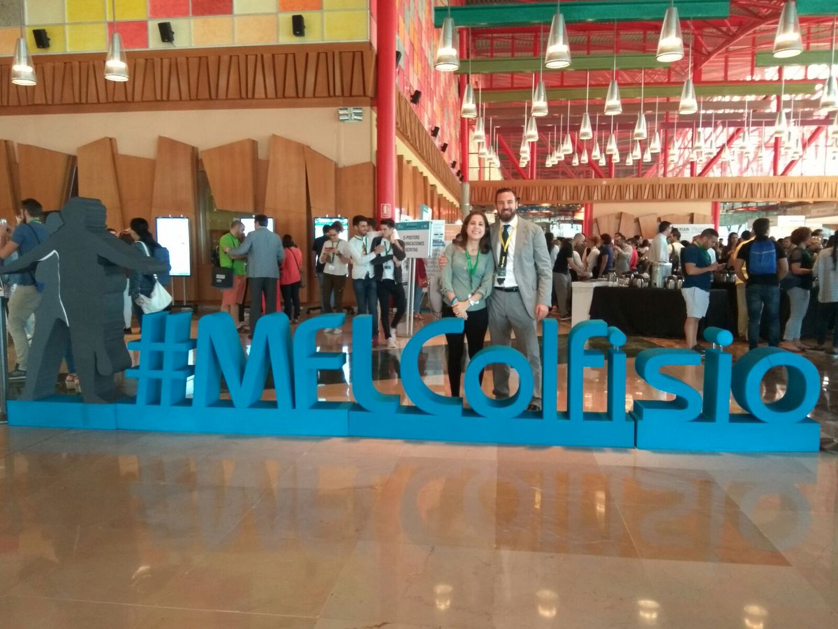 ortsro13's tweet photo. Que bien poder conocer a @pdavocabra ☺☺☺ Muchas gracias! #MFLColfisio https://t.co/1gs4S07VrZ
