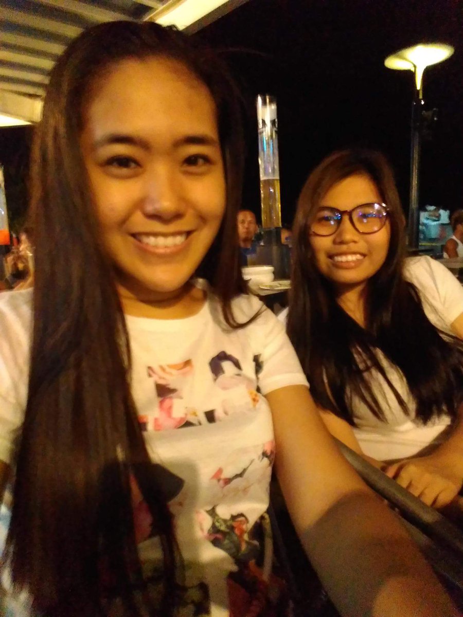 Kleeeiii's tweet photo. i miss you @GELGELGELAY exams bukas tara starbucks! HAHAHAHAHA #SameOldDays https://t.co/QXyD3hm1a7