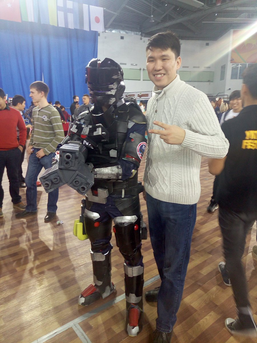 aial_t's tweet photo. Гикфест прошел шиииикаааарноооо #geekfest2016 https://t.co/Nhp2hPHjy1
