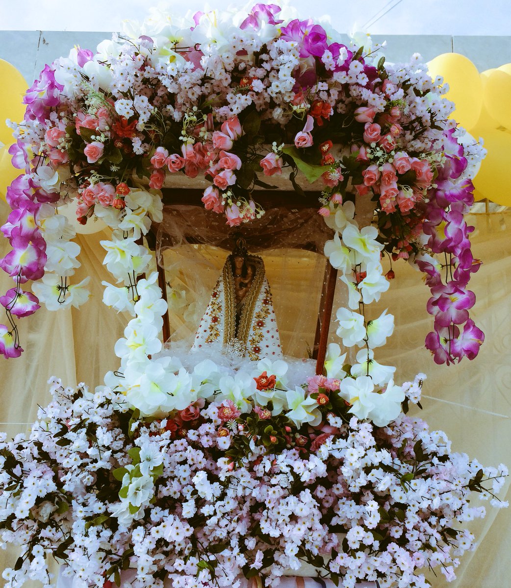 DivinaGulaap's tweet photo. Que a Virgem de Nazaré abençoe nossas famílias. Feliz #Círio a todos! Salve Rainha da Amazônia! 🙏🏼 https://t.co/5S4hkd5OUe