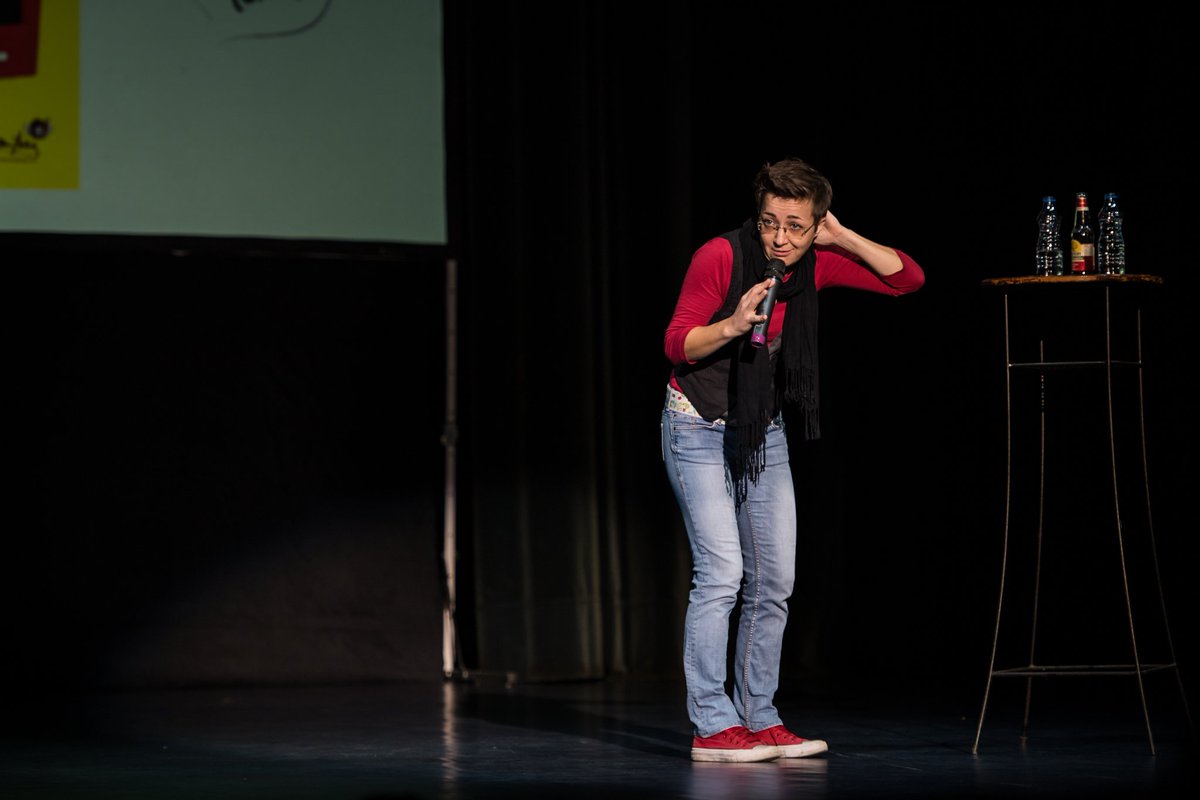 Standuprs's tweet photo. Šestival / 8. oktobar / Dvorana Doma Sindikata
Marina Orsag
#sestival #standupfest2016 https://t.co/d58DvU6ZT4