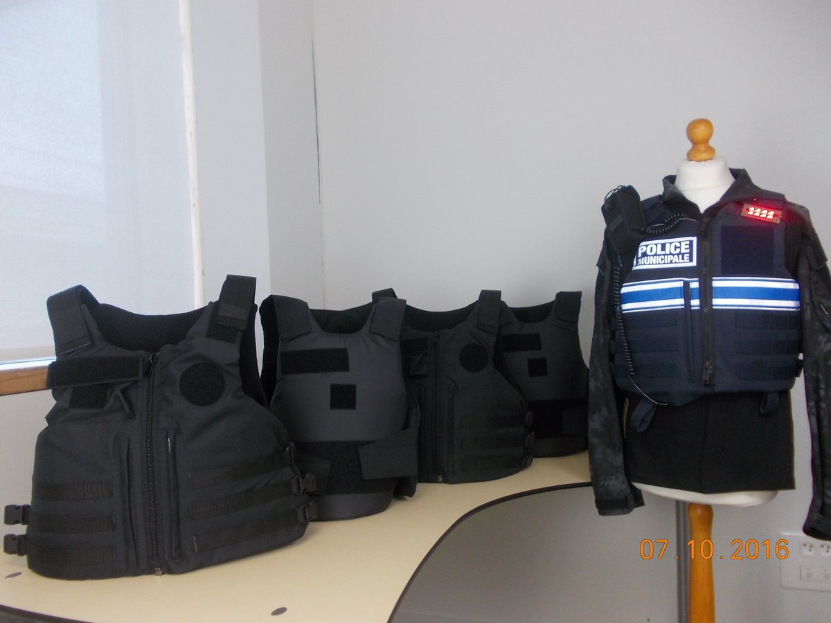 Quantor_In's tweet photo. Ready for test and trial of our smart vests? #eVest #airsoft #airsoftgun #paintball #nerf #lasertag #impacttag @Quantor_In #smarttextile https://t.co/rQHimafS7r
