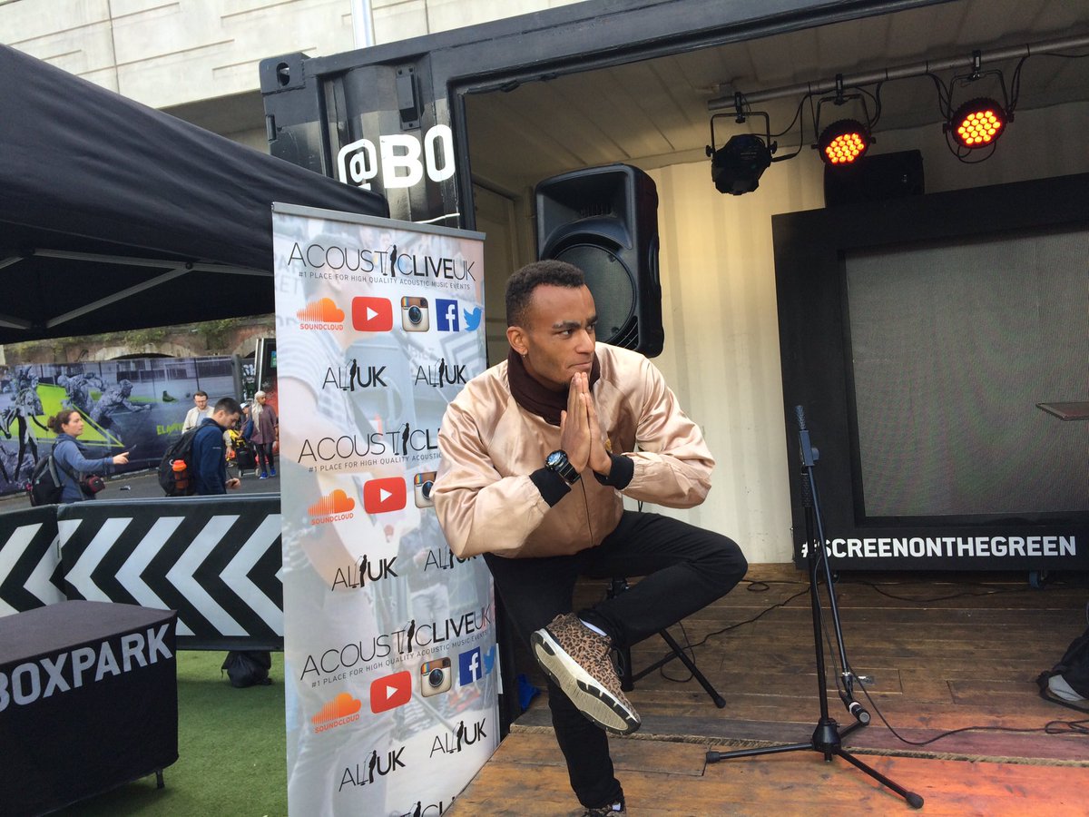 munyachawawa's tweet photo. I hev a cold. π€βοΈ
I need your body heat - so come and join me for another week of hosting #BusktheBox in Shoreditch @AcousticLiveUK π€π§ WAHOO https://t.co/QfkcNXFu5A