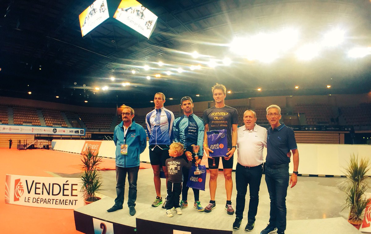 AspttTriAngers's tweet photo. 👍 Très belle seconde place pour Maxime GUERET derrière Steve ROY #VTS2016 #SportAngers #ASPTT https://t.co/nXYMDzHLsr