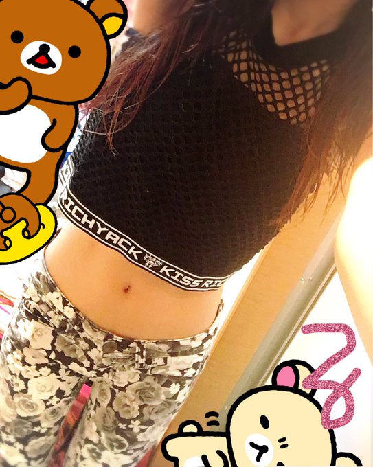 折角リラクマに埋もれ落書きしてたのに&epsilon;(｡･&times;･｡)з  あれ？投稿してるかな？？  可愛いお洋服だから何回投稿してもいいやぁ♡  現在この写メより2〜３キロ太りました&epsilon;(｡･&times;･｡)з https://t<a href="/tag/%E3%81%9F%E3%82%8F%E3%82%8F%E3%83%81%E3%83%A3%E3%83%AC%E3%83%B3%E3%82%B8"class="tags"><span>#たわわチャレンジ</span></a>