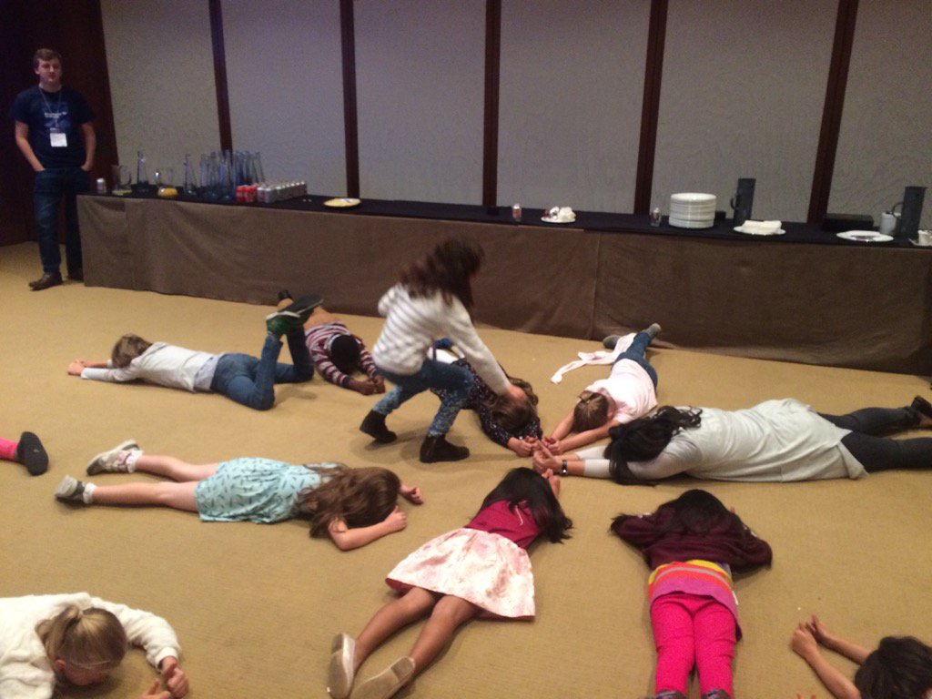 pyorg's tweet image. #foodcodewknd @Stemettes hackathon is not only coding but also a good way to make friends