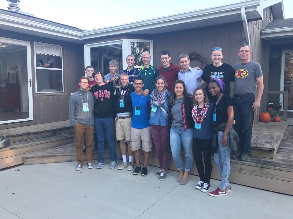 bethanean's tweet photo. Our host family was super than yours. #navsmainevent https://t.co/ZhPzDkpkeW