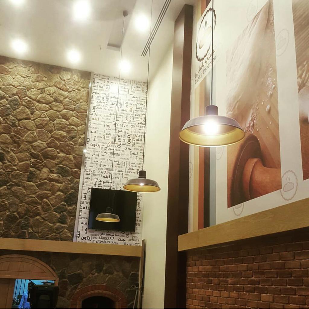 موقعنا بمجمع الملقا بلازا
للاستفسار و الطلب الاتصال على: 
011-8108444