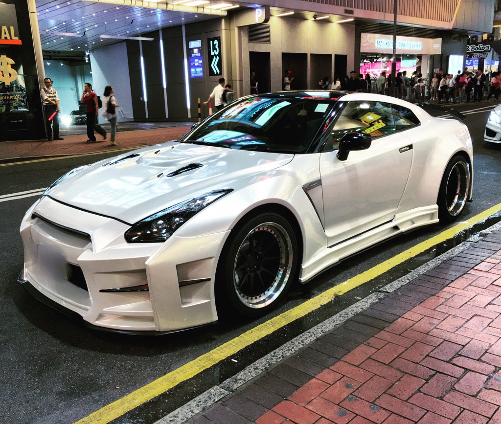 Hongkong ist schon ein tolles Pflaster für Carspotter ;) Nissan GT-R vorne#nissanGTR #hongkong #carporn