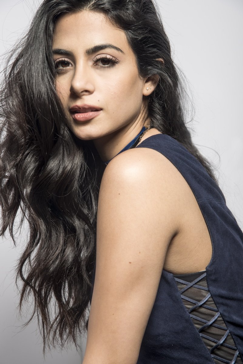 Pandemonium_Es's tweet photo. Añadidas las portraits de Dom, Emeraude y Kat en la NYCC a la galería: https://t.co/LLR2ojZYnE https://t.co/tHe6PHFGaF