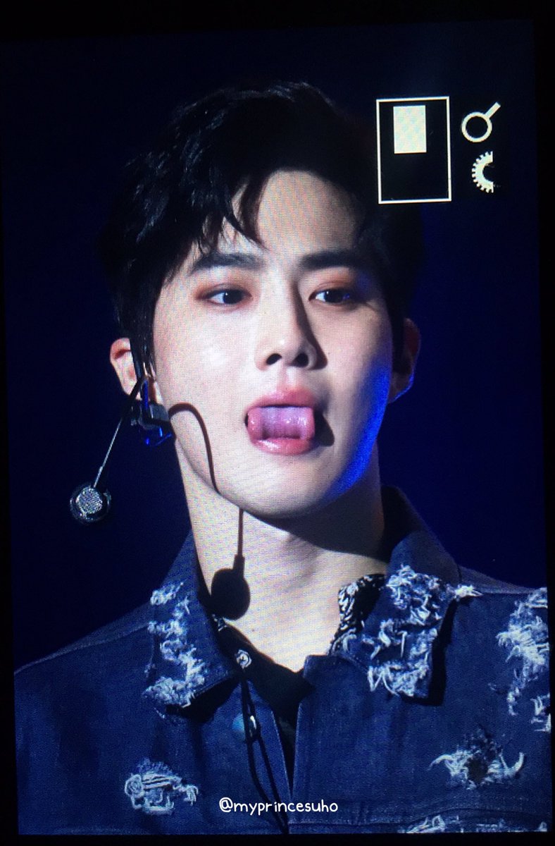 MyPrinceSUHO's tweet photo. 161009 소매 너무 카와이💖 #수호 #SUHO https://t.co/g5snckFj0m