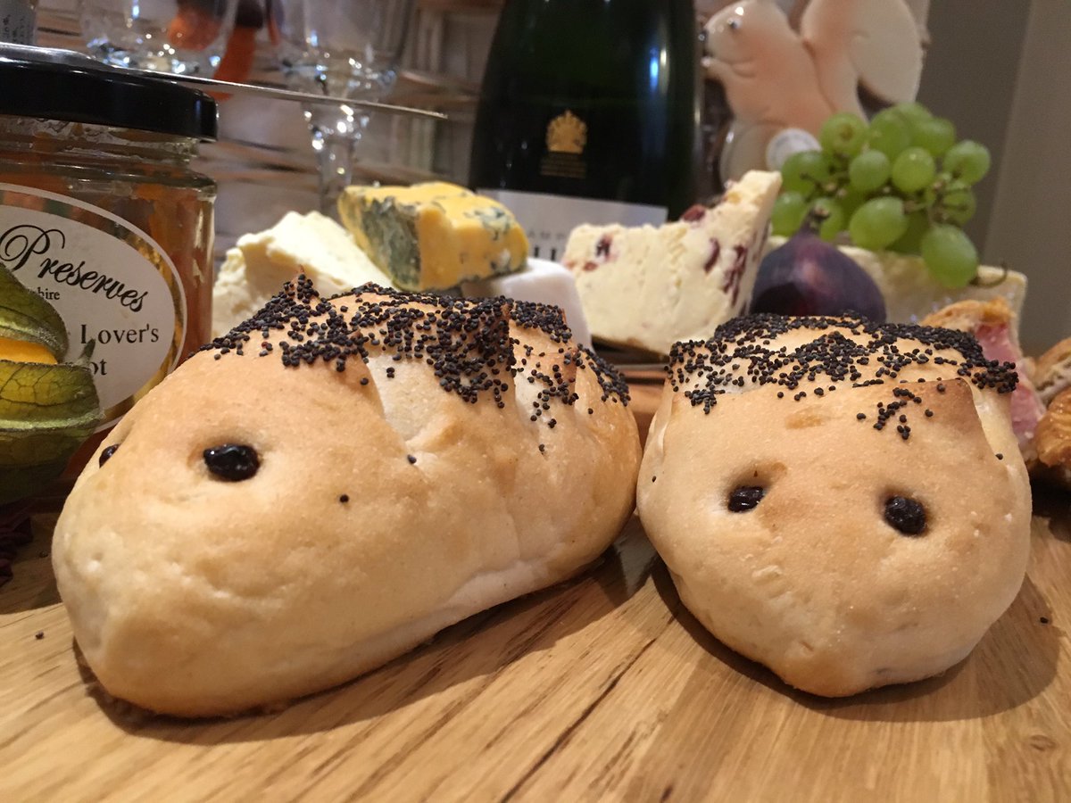 groble's tweet photo. Post-wedding feast is go #TeamPeKa https://t.co/huIuwCBVRp