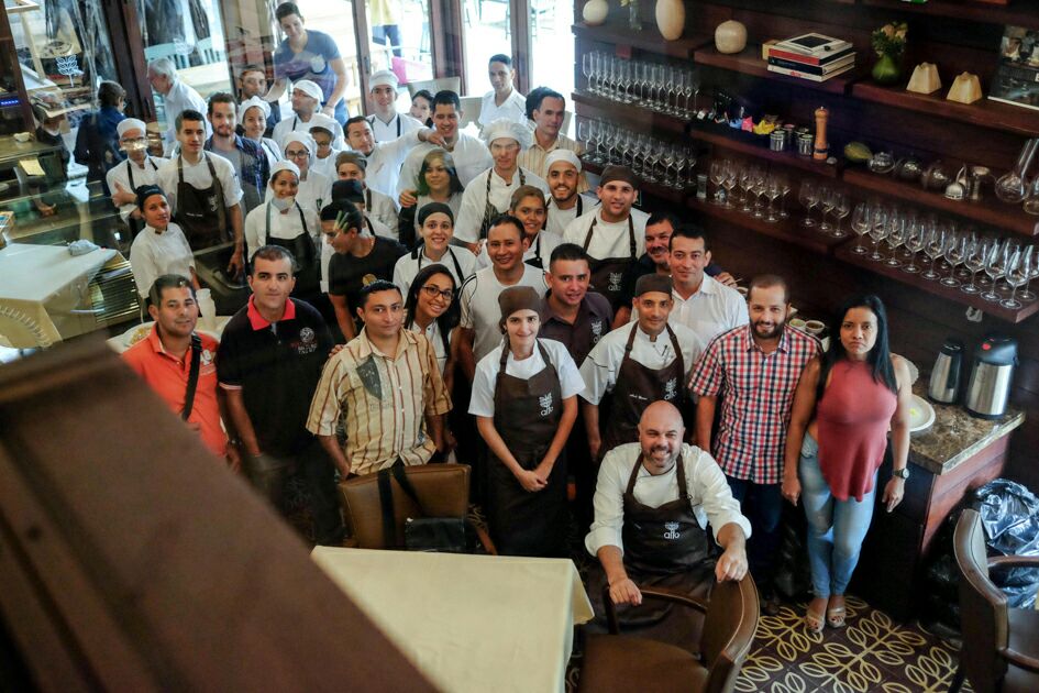 Cada reconocimiento que nos otorgan es fruto del trabajo en equipo que realizamos juntos todos los días.