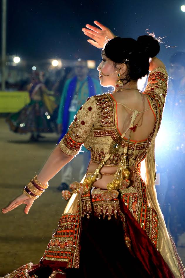 Navratri is almost here and we're getting into the garba spirit with such  dazzling looks for the upcoming 9 days🥰❤️ Makeup and hair… | Instagram