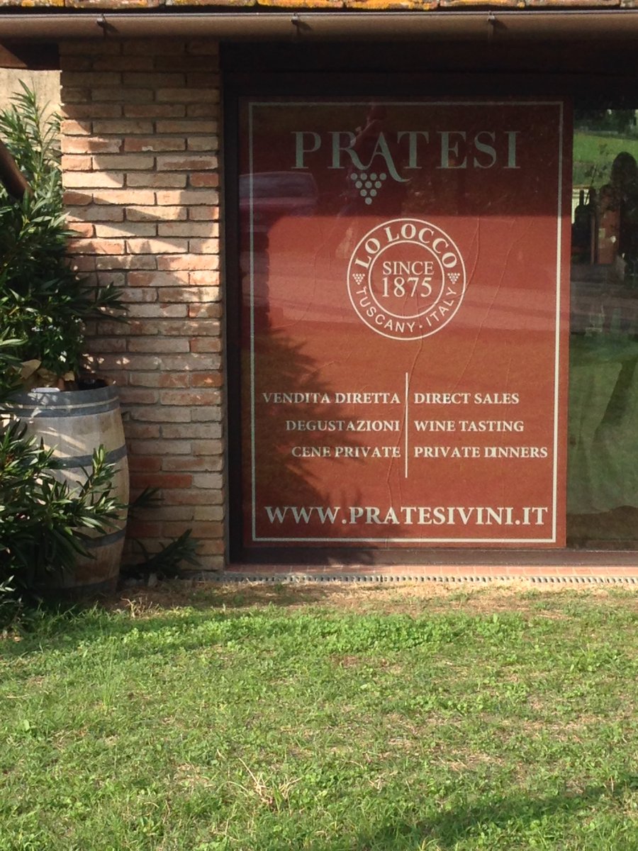 TommasoRaugei's tweet photo. Oggi siamo qui e prevedo un ottimo pomeriggio!#vinocarmignano300 #vendemmiacarmignano2016 #igersprato #towine #towineprato #pratesivini https://t.co/W5IvJIxBp6