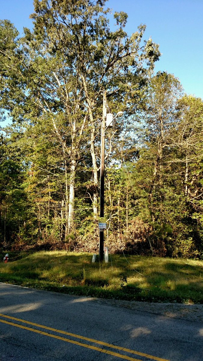 SSaulnier's tweet photo. @DukeEnergy Powerlines down on the corner of Autumn Ridge Dr, Archers Way and Wendell Rd Wendell NC https://t.co/PkKD1g1tsr