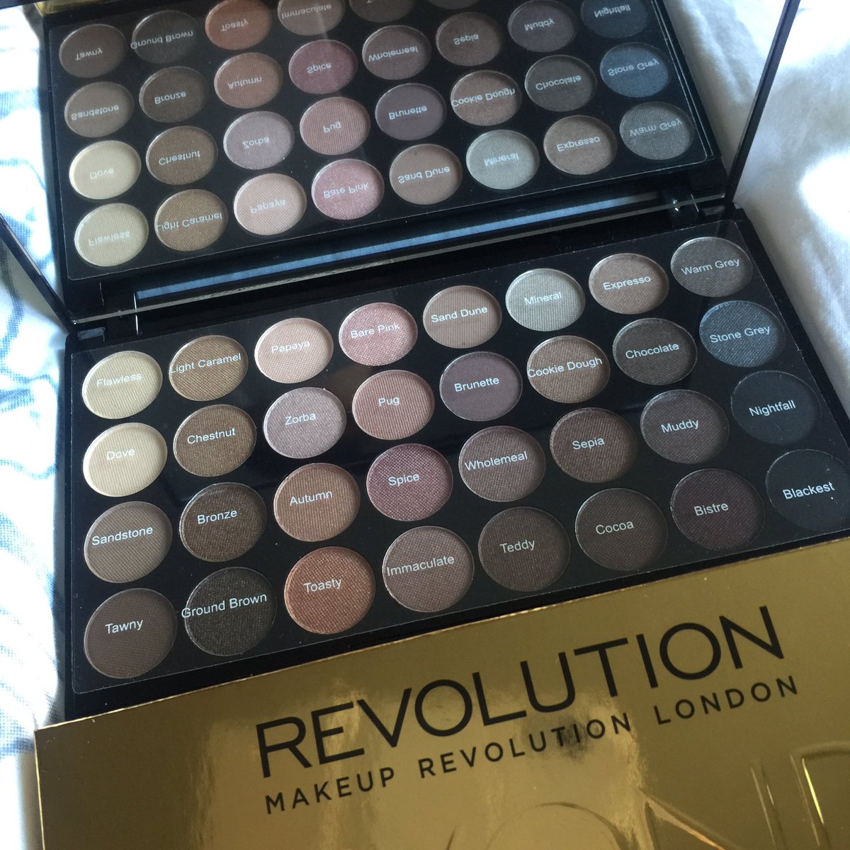 Oops got drawn in by this palette today - perfect for desk drawer to avoid damaging by Naked and Naked 3 palettes #poorexcuse #allivegot🙈