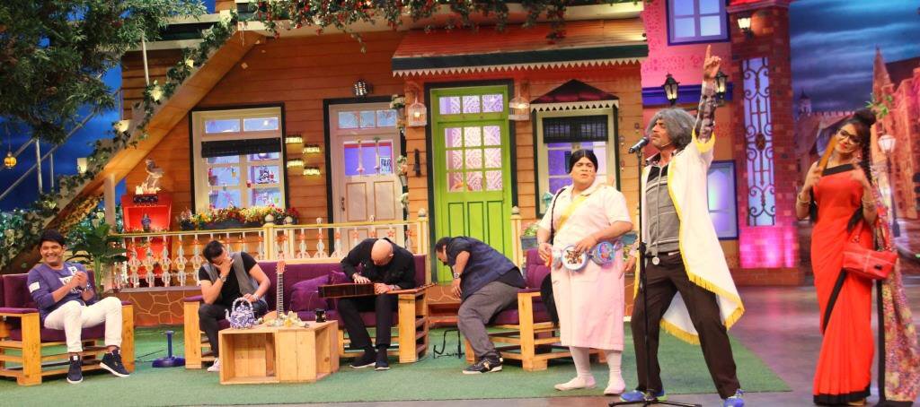 KapilSharmaK9's tweet photo. Dont miss the super special mixture of music n laughter.. @Shankar_Live @EhsaanNoorani  n loy #tkss tonight 9 pm https://t.co/1liij6GbZY