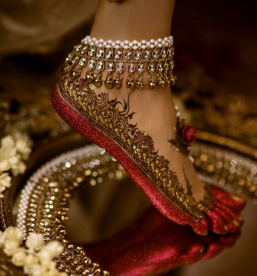 suivez_moi69's tweet photo. Tout simplement magnifique ;) 😱😱😱. 
https://t.co/U0hJAa4PN0
#Henna #bijouxindien https://t.co/JAAohgR22U