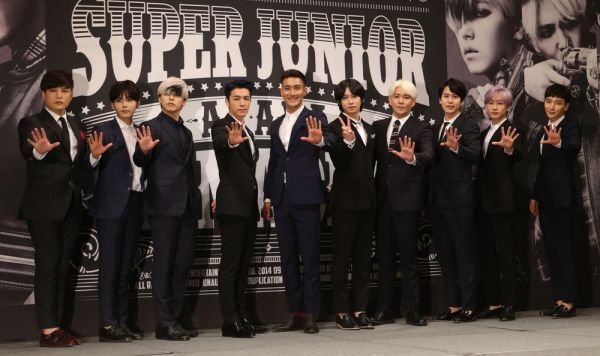 chrtash's tweet photo. @donghae861015 @GeamGyu @siwon407 @ShinsFreinds @special1004  @shfly3424 @Himsenkangin  @HEEDICKATOR @Himsenkangin @AllRiseSilver @KR0621SJ https://t.co/EjoJyacmgx
