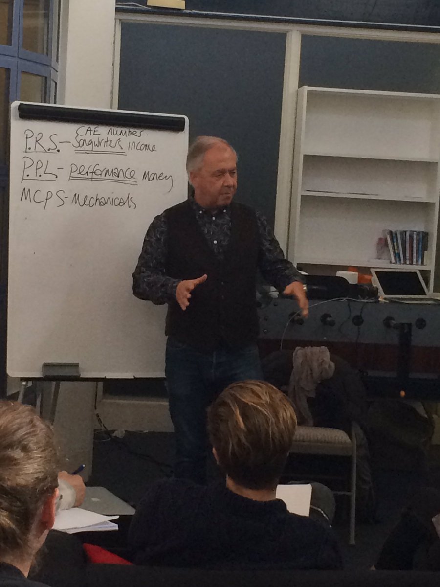 TiG2Music's tweet photo. Amazing talk from Steve Tannett from @MarshallRecords #theinsidersguide https://t.co/D5LOdlz4zB