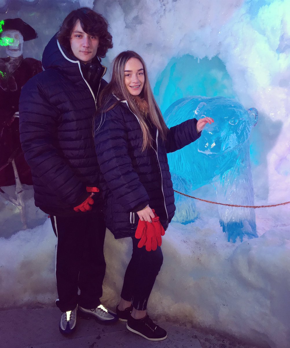 _jamieleigh99's tweet photo. amsterdam ❤️❄️👫 https://t.co/0j8FtgK4w1