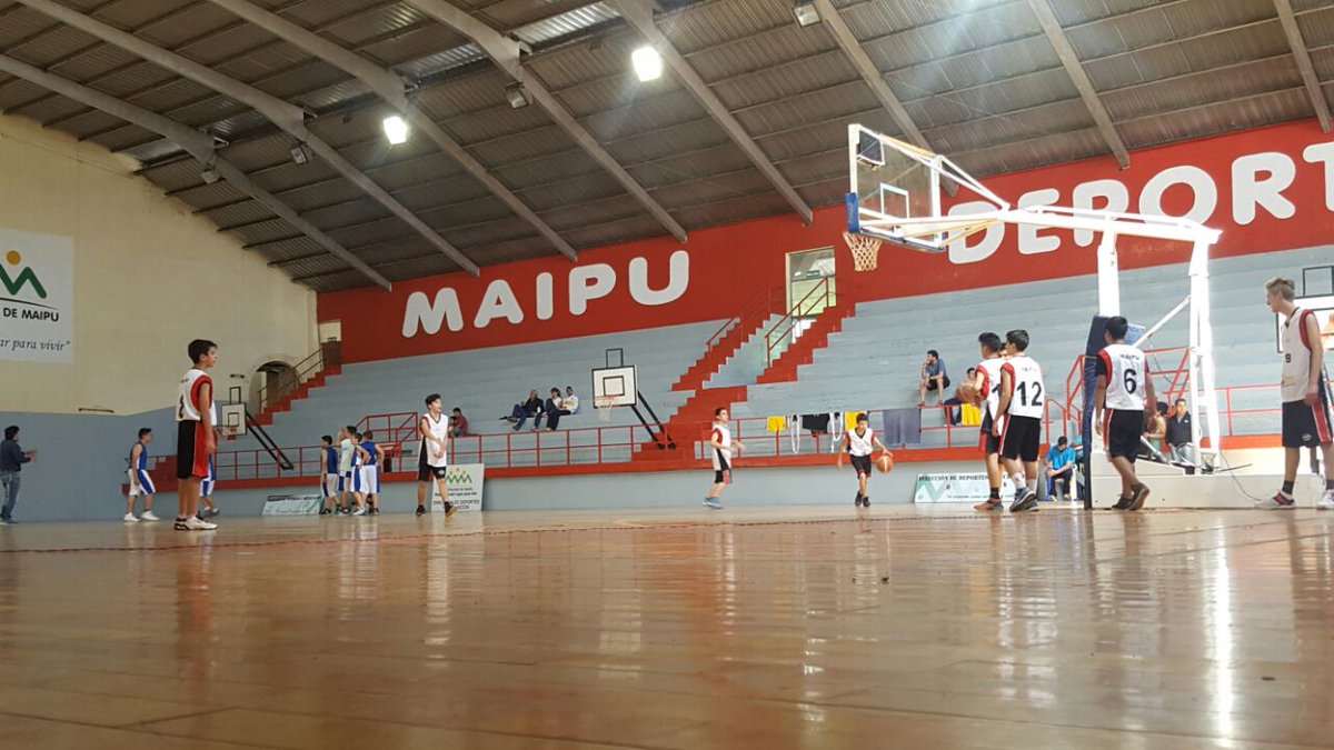 duilio_pezzutti's tweet photo. Domingo en la mañana visitamos Poli Ribosqui, partido de Básquet U15   @MuniMaipuMza y #MuniDeLavalle!
@AleBermejoMaipu @deportemaipu https://t.co/a6W23WKZXD
