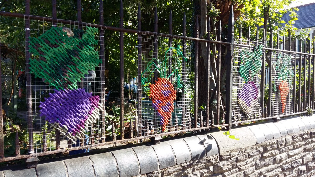 BeMoreSquirrel's tweet image. Check out the guerilla cross stitch on the streets of #Roath &amp;amp; #Adamsdown #CrossingPathsCDF