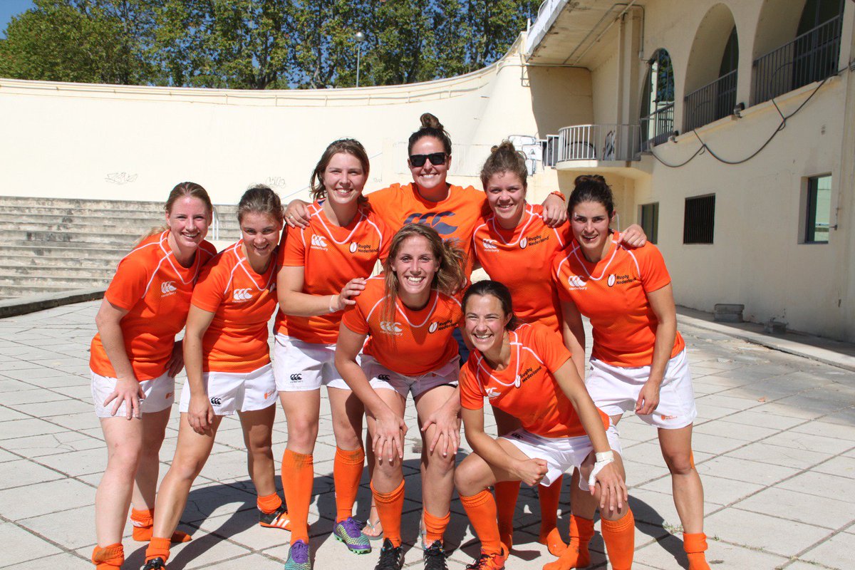 Hartstikke trots op onze RUSjes van het Nederlands Team. Na een 22-17 overwinning op Rusland staan ze in de finale van het EK!