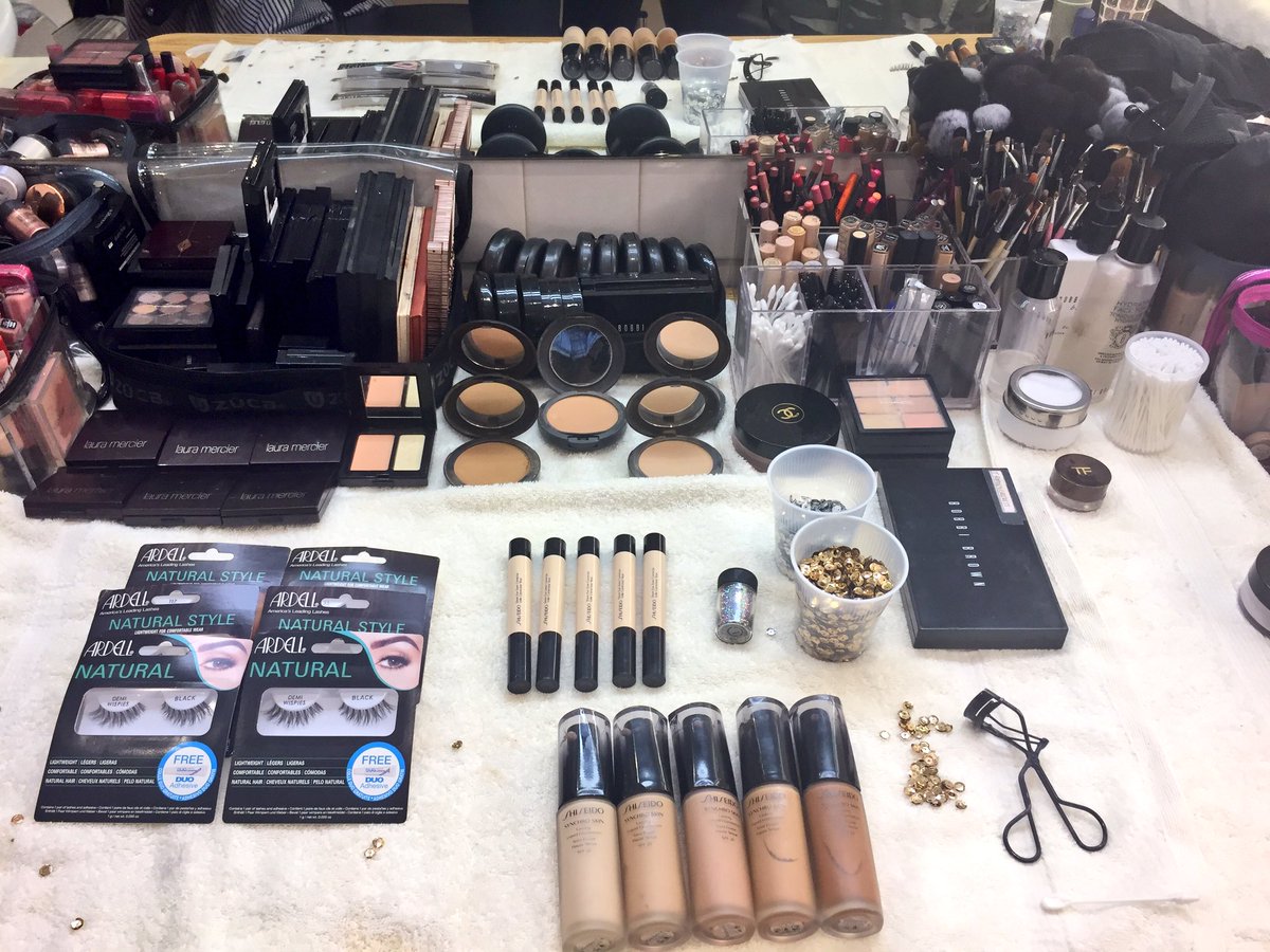 💋💄Backstage at XFactor ...some of the products were loving @Ardell_Lashes <a href="/Shiseido_UK/">Shiseido UK</a>  <a href="/LauraMercierUK/">LauraMercierUK</a> for team <a href="/jackietyson/">Jackie Tyson</a> <a href="/adammakeup/">Adam de Cruz</a> 💄💋