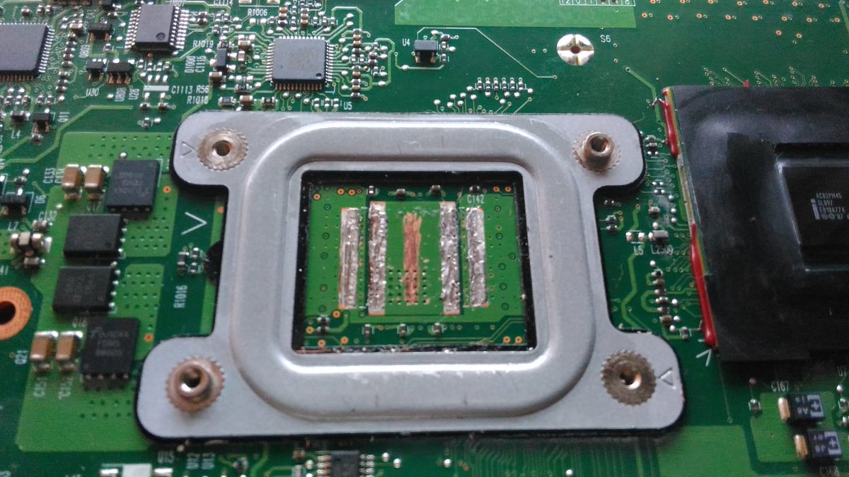 peterlabs_iot's tweet image. Reparação efetuada com sucesso a um Toshiba A300, devido a um problema no Nec Tokin 0E907, sendo substituído por 4 condensadores Tântalo.